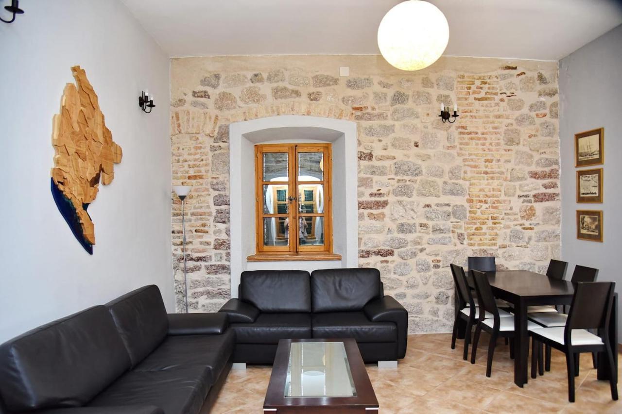 Cozy&Extravagant Suite in Antique Bizanti Palace Kotor Extérieur photo